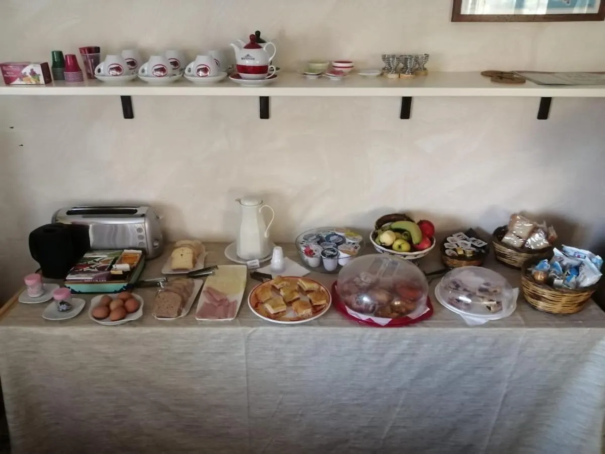 B&B La Giara Николози 3*,