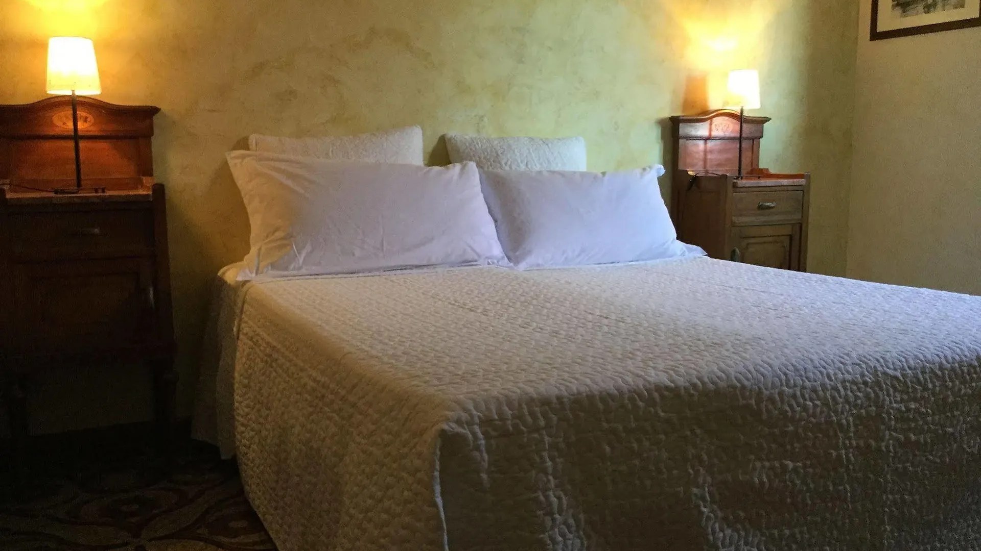 B&B La Giara Николози 3*,  Италия